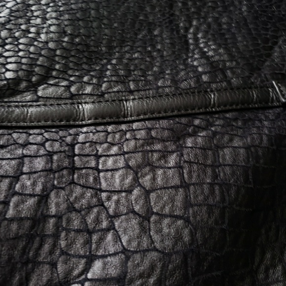 Kelsi Dagger Large Black Snakeskin Pattern Bag - Picture 3 of 7